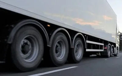 Commercial Truck Tires Image 01a