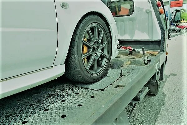 Tow Truck Car Image